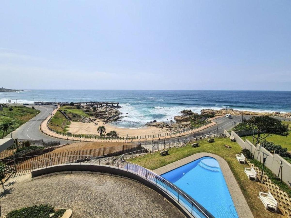 Whale Rock, Modern Beachfront Apartment Margate Exterior photo